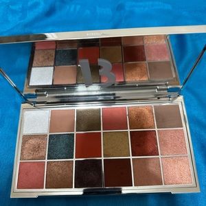 By redo Flora Kalahari Palette